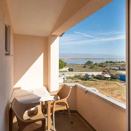 Isolated Apartments With A Parking Space Vir - 20177 Exterior photo