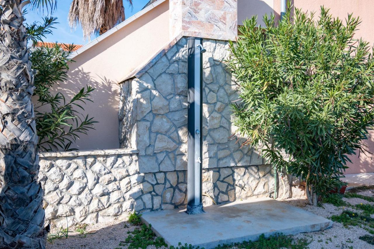 Apartmán Isolated With A Parking Space - 20177