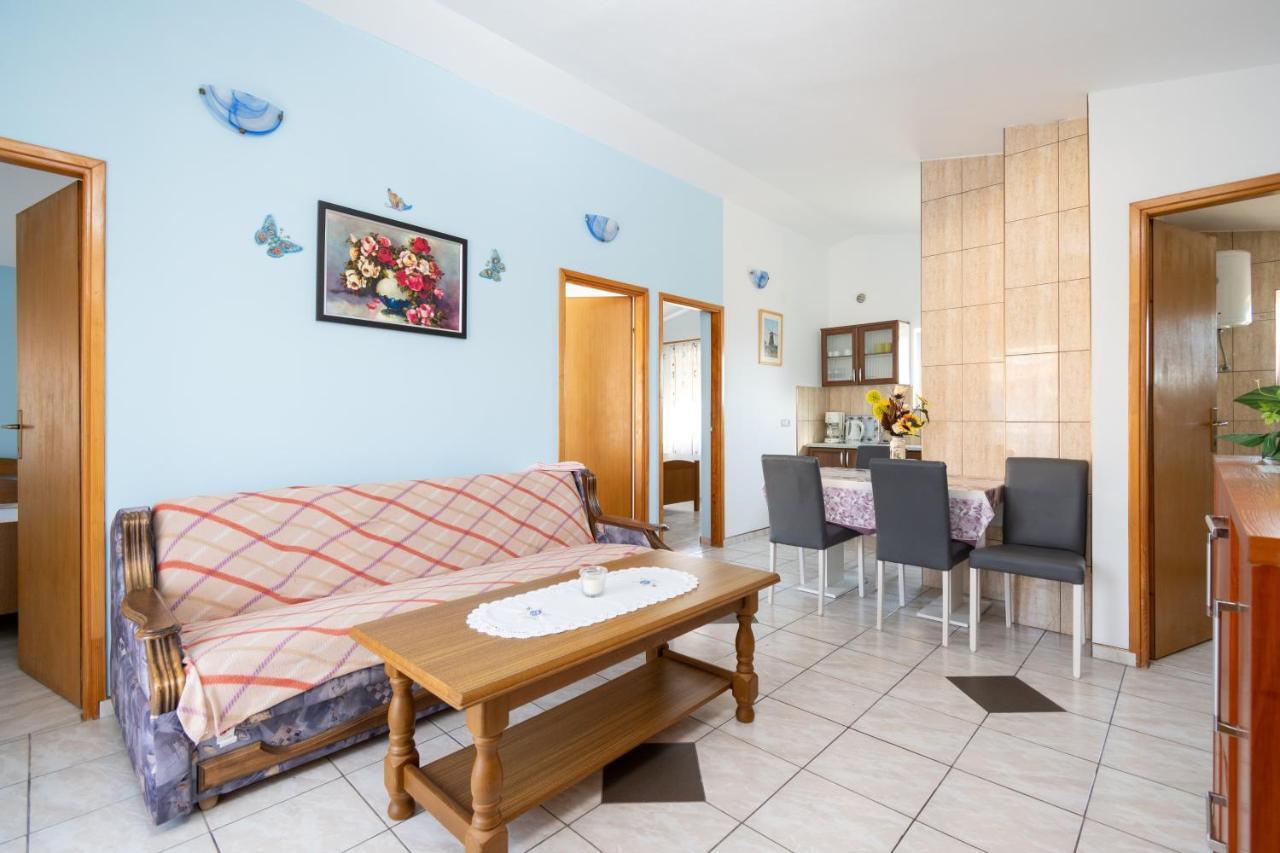 Isolated With A Parking Space - 20177 Apartment