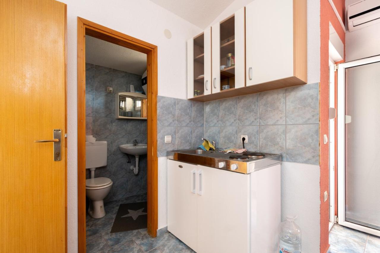 Isolated With A Parking Space - 20177 Apartment